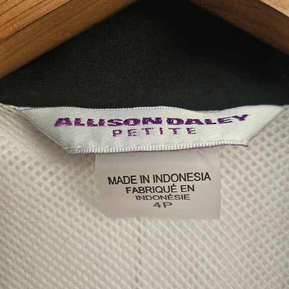 NWOT Allison Daley Zippered Vest w/ High-neck, detailed waist design & pockets - Picture 5 of 5